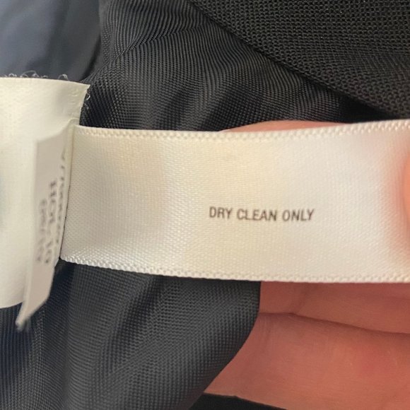 🎉Host Pick🎉 Gap Tuxedo Blazer Size 18 - Picture 9 of 14